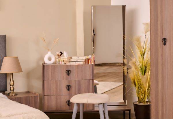 Daiamond Master Bedroom Set (Mdf)- غرفة نوم رئيسية - Image 4