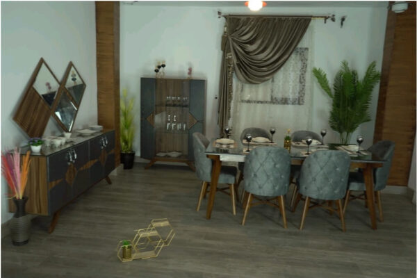 Romaq Dining room Set (Mdf)